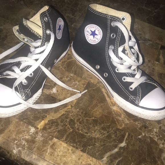 Black hightop converse - Picture 5 of 6